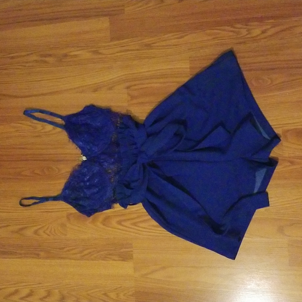 Blue spaghetti strap lace romper with belt